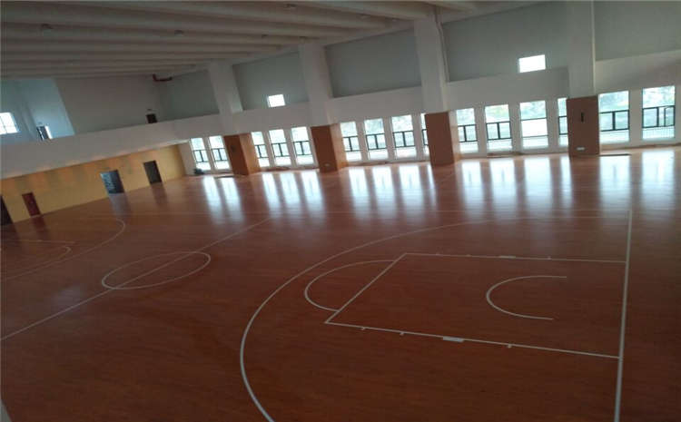 20厚風雨操場運動地板價格是多少錢?